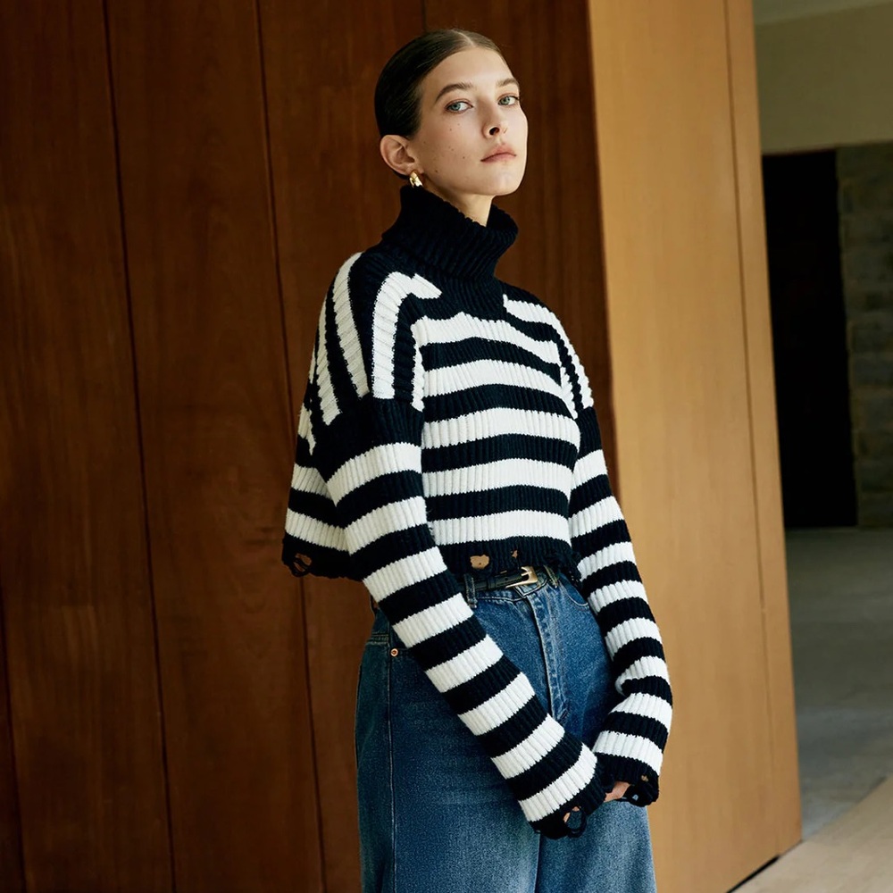 Zara Cropped Striped Turtleneck Sweater Black White Distressed Hem Size S